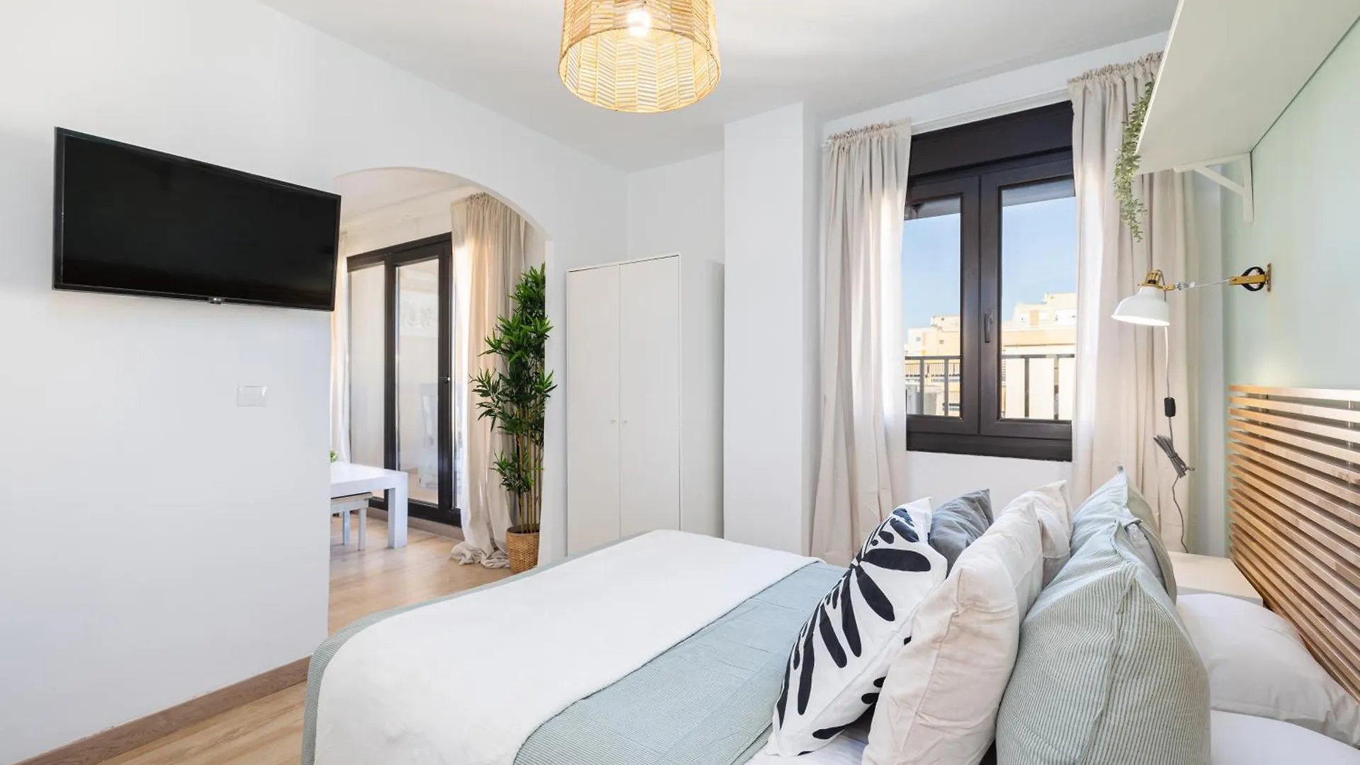 Apartment Holidays2Malaga Los Guindos 500 Mts From Beach And Promenade