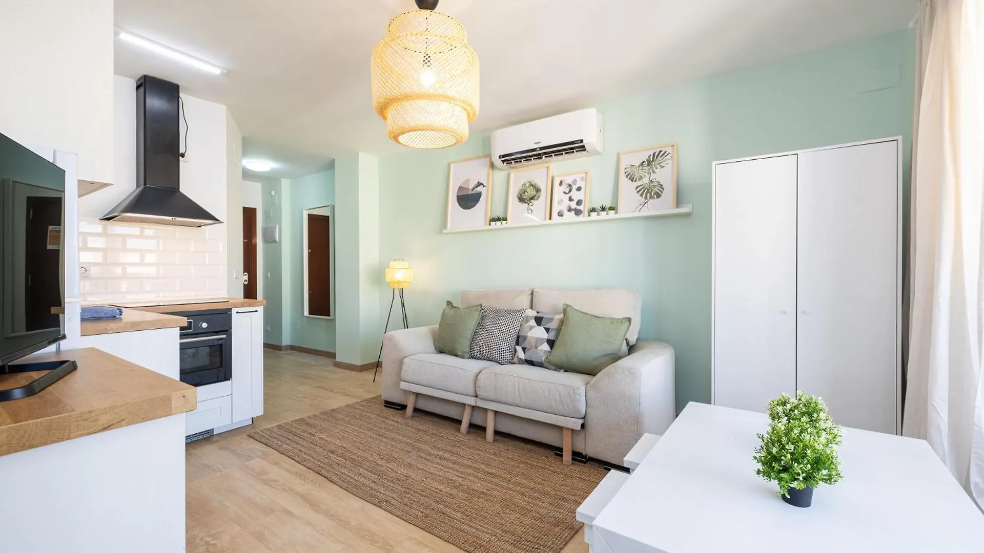 Holidays2Malaga Los Guindos 500 Mts From Beach And Promenade Apartment Malaga