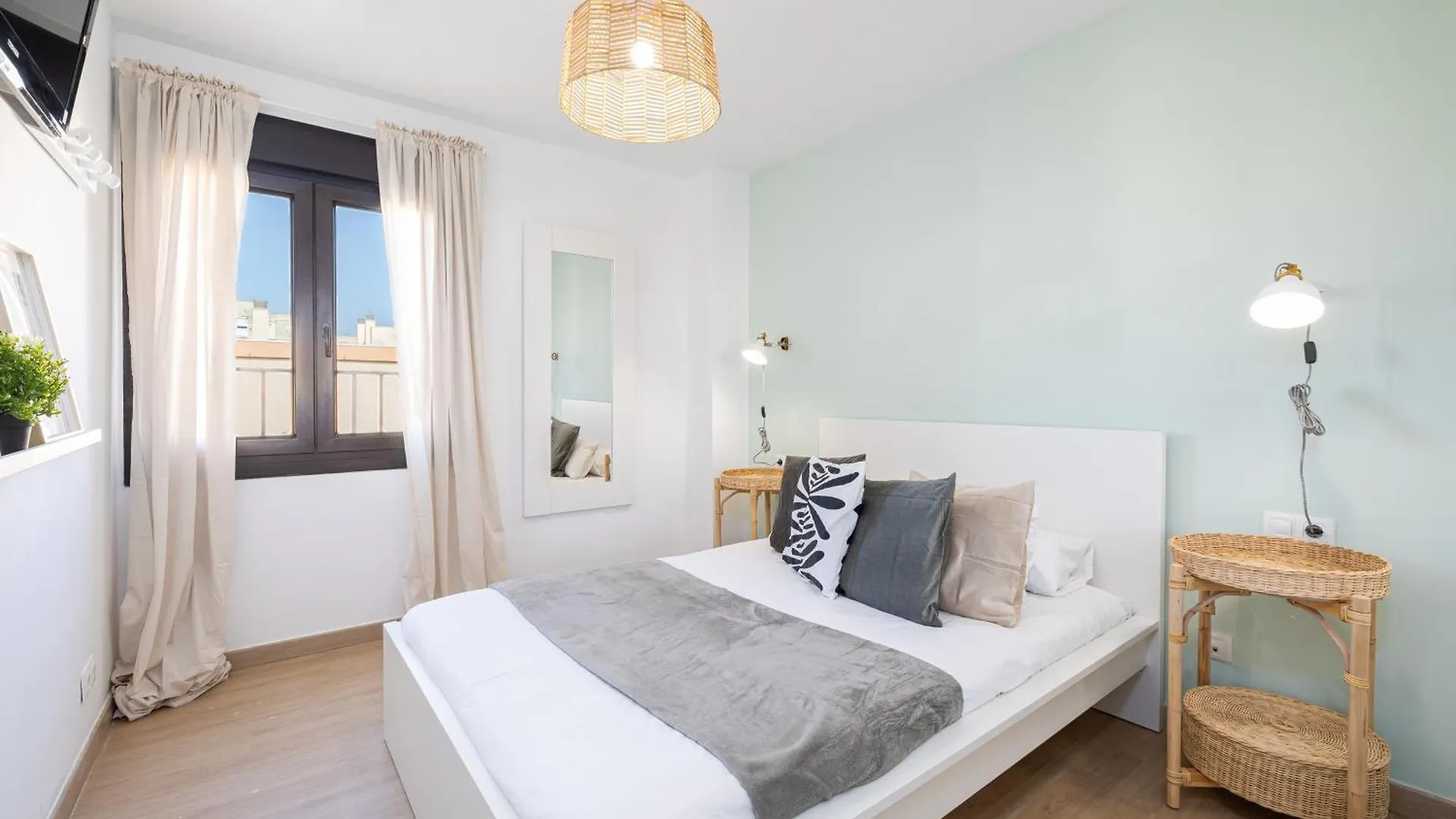 Holidays2Malaga Los Guindos 500 Mts From Beach And Promenade 0*, Malaga